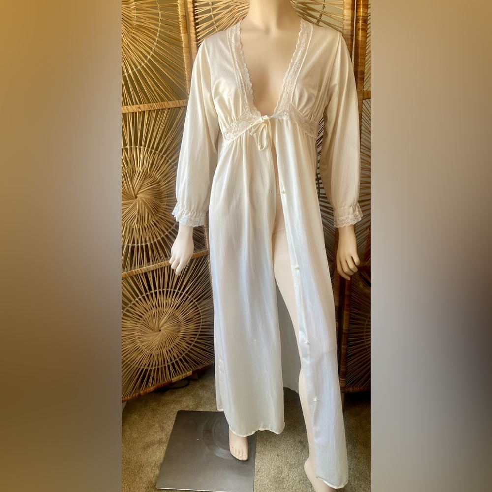 Vintage 1970s White Boho Robe Nightgown Satin Nylon Swim Coverup Lace Trim